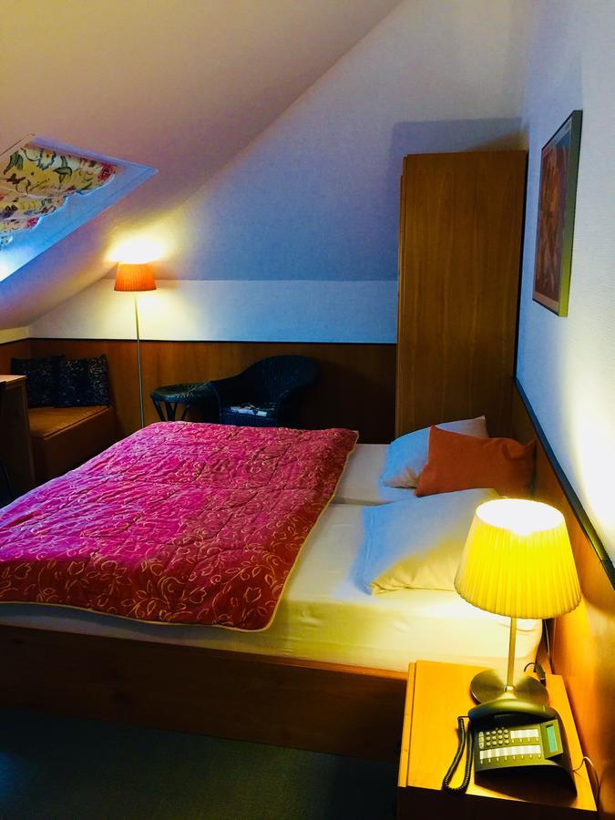 Hotel Petersburg Витен Екстериор снимка